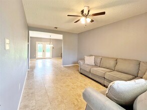 16914 David Glen Dr in Friendswood, TX - Building Photo - Building Photo