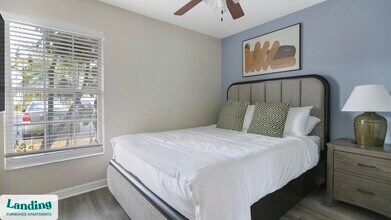 3695 Island Club Dr, Unit 3535-01 in North Port, FL - Foto de edificio - Building Photo