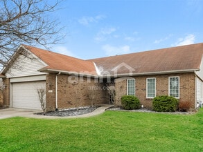 151 Union Ridge Dr in Englewood, OH - Building Photo - Building Photo