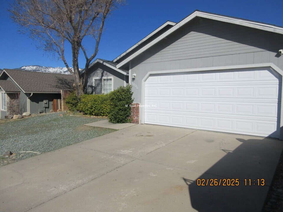 1006 Haystack Dr in Carson City, NV - Building Photo