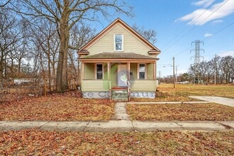 2013 Dyson St in Muskegon Heights, MI - Building Photo - Building Photo
