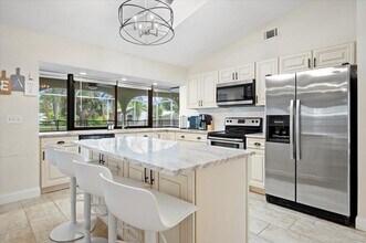 1622 SE Fallon Dr in Port St. Lucie, FL - Building Photo - Building Photo