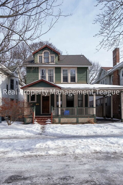 659 Hudson Ave in Albany, NY - Building Photo