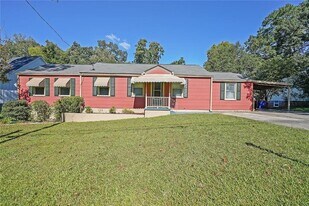 2055 Anderson Dr SE in Smyrna, GA - Building Photo