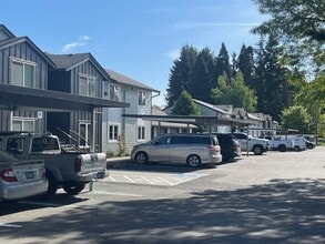 Cornelius Village Apartments in Cornelius, OR - Foto de edificio - Building Photo