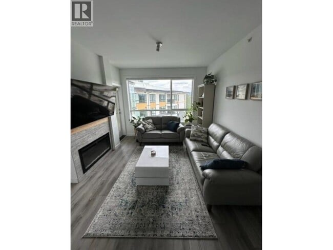 property at 11639-11227 227 St