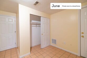 Private bedroom in 3 bed/2 bath Home in Boston, MA - Building Photo - Building Photo