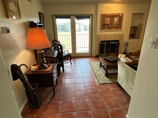 5913 Lake Hubbard Pky, Unit 228 in Garland, TX - Foto de edificio - Building Photo