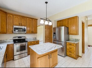 2212 NW 139th St in Clive, IA - Building Photo - Building Photo