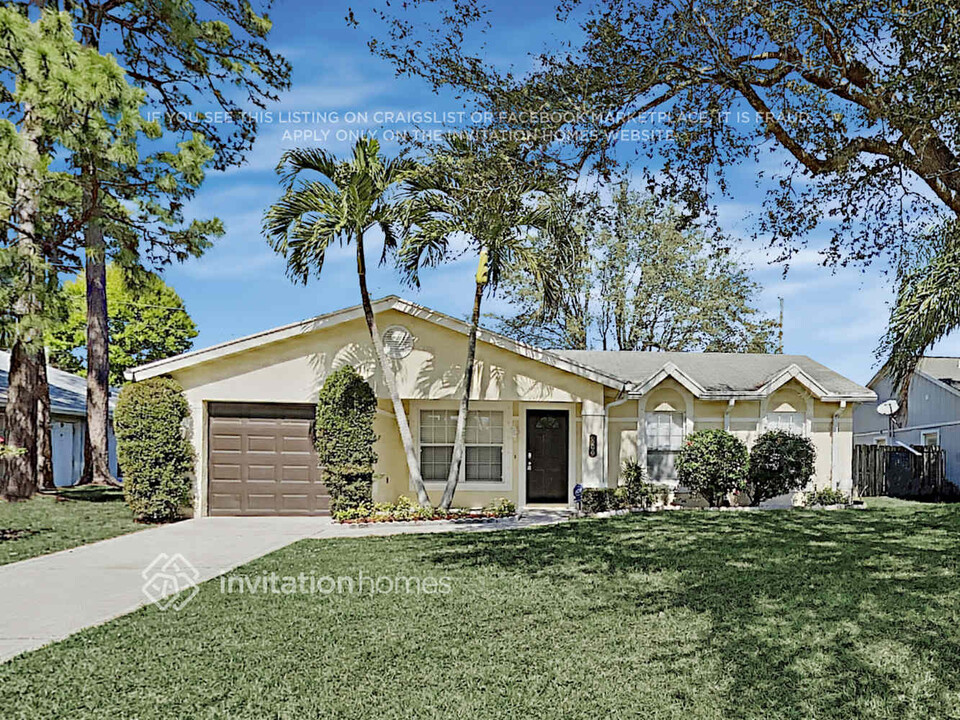 6299 Francis St in Jupiter, FL - Building Photo