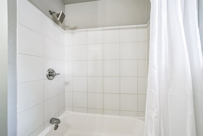 property at 610 S Belknap St