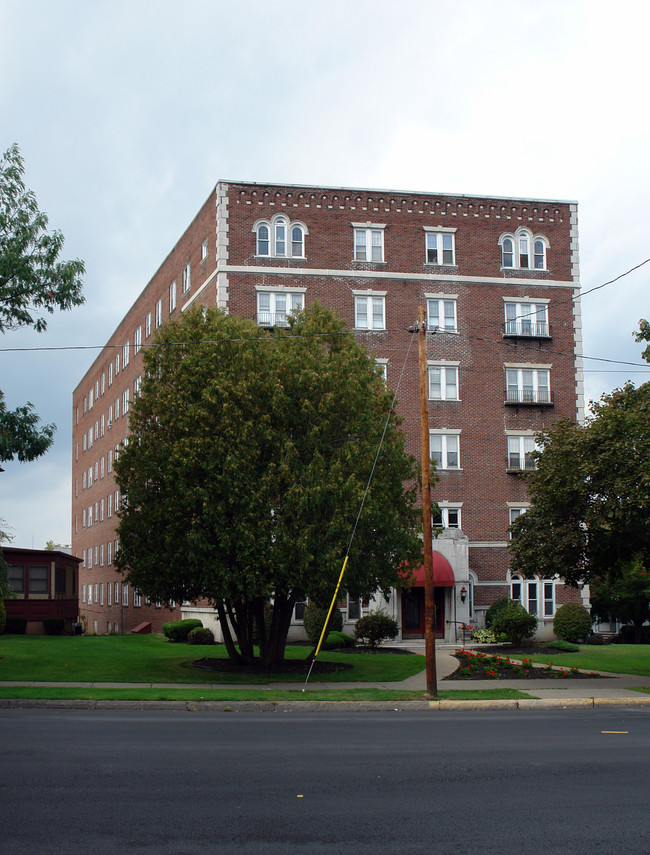 The Roosevelt in Utica, NY - Building Photo - Building Photo