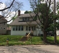 1004 Troy Rd in Ashland, OH - Building Photo