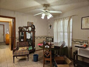 102 Stubblefield Dr in Elgin, TX - Building Photo - Building Photo