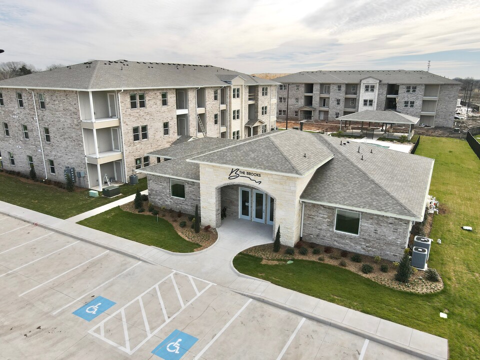 Flats at Van Alstyne in Van Alstyne, TX - Building Photo