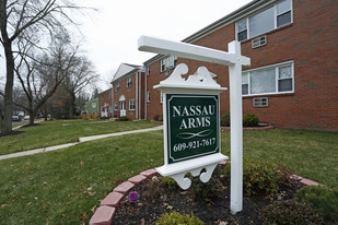 276 Nassau Apartments