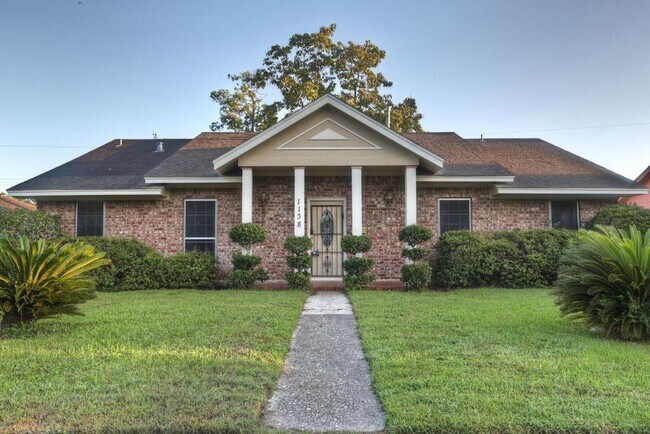 property at 1138 Cottage Oak Ln