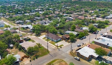 1308 Church St in Eagle Pass, TX - Building Photo - Building Photo