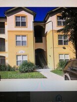 11530 Villa Grand in Ft. Myers, FL - Building Photo