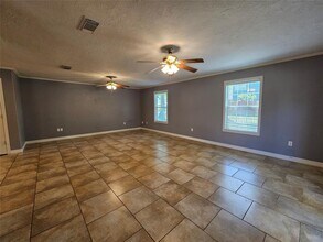11223 Burning Tree Dr in Montgomery, TX - Building Photo - Building Photo