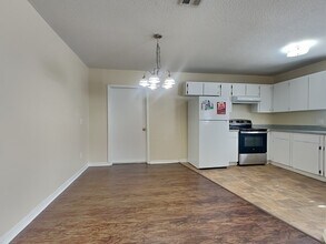 3621 N 54th St in Tampa, FL - Building Photo - Building Photo