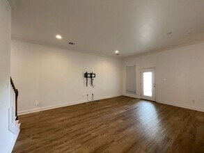 8112 Village Lake Ave in Baton Rouge, LA - Building Photo - Building Photo