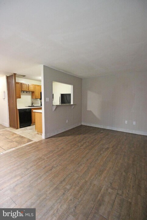 17A Water St-Unit -30 in Gaithersburg, MD - Building Photo