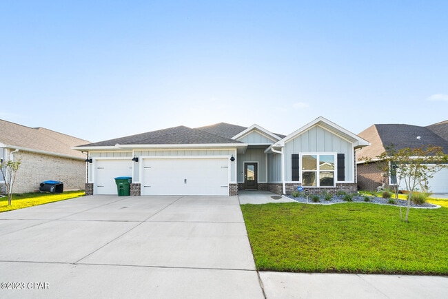 4706 Rosemary St in Callaway, FL - Building Photo - Building Photo