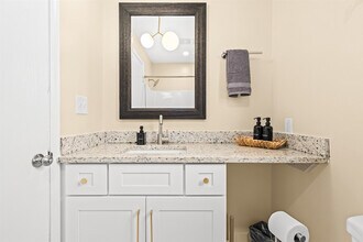 18423 Sharon Ln, Unit SI ID1032349P in Roseville, MI - Building Photo - Building Photo