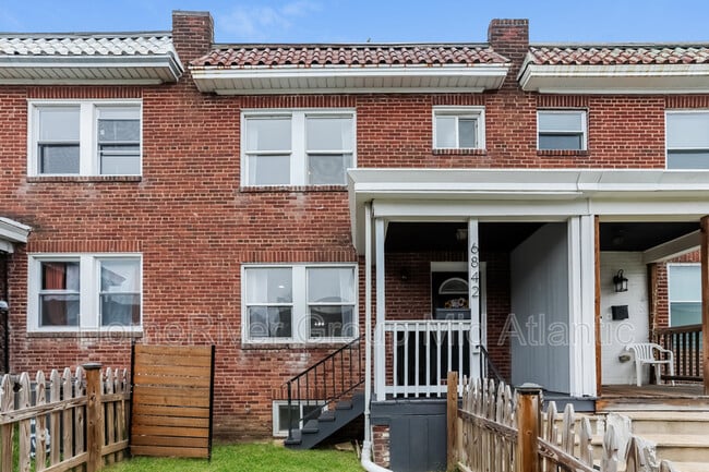 property at 6842 Dunbar Rd