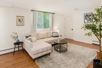 26 Finley St, Unit SI ID1302146P in Saratoga Springs, NY - Building Photo - Building Photo