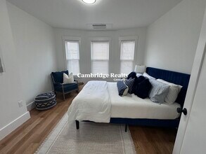 401 Columbia St, Unit 1T in Cambridge, MA - Foto de edificio - Building Photo