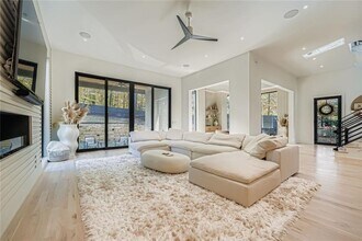 1223 Mayfair Dr NE in Atlanta, GA - Building Photo - Building Photo