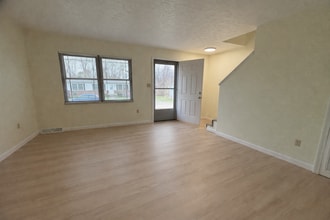 526 Broadway Ave in Bridgeport, WV - Building Photo - Building Photo