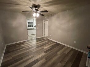 8848 Deerwood Dr in North Charleston, SC - Building Photo - Building Photo