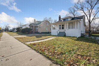 20035 Santa Barbara Dr in Detroit, MI - Building Photo - Building Photo