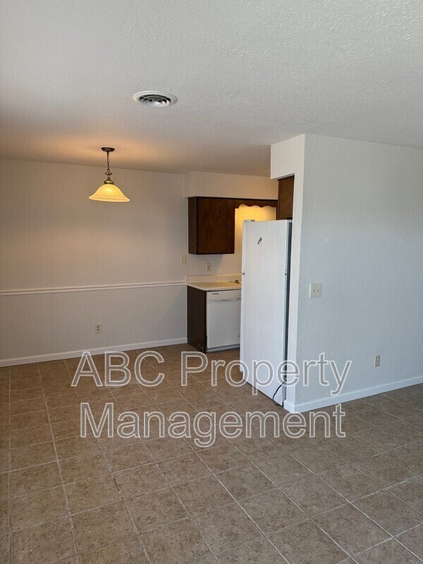1218 W Bishop Dr in Rogers, AR - Building Photo - Building Photo