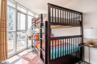 90 Fort York Blvd in Toronto, ON - Building Photo - Building Photo