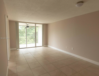 9410 Poinciana Pl, Unit 403 in Davie, FL - Foto de edificio - Building Photo