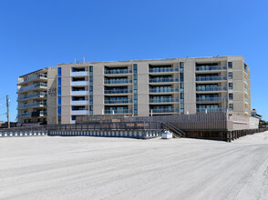 Longport Ocean Plaza in Longport, NJ - Building Photo - Building Photo