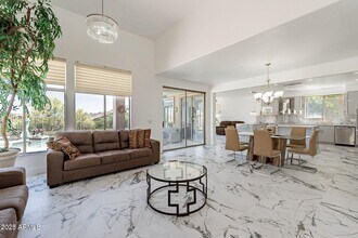 11525 E Desert Willow Dr in Scottsdale, AZ - Foto de edificio - Building Photo