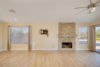 10278 E Tierra Buena Ln in Scottsdale, AZ - Building Photo - Building Photo