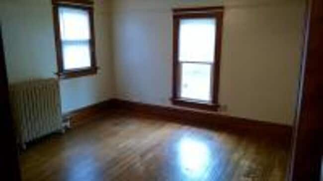 603 Iowa St in Cedar Falls, IA - Building Photo - Building Photo