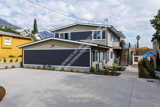 60 Auburn Ave in Sierra Madre, CA - Foto de edificio - Building Photo