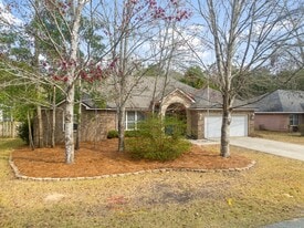 4477 Woodbridge Rd in Niceville, FL - Building Photo