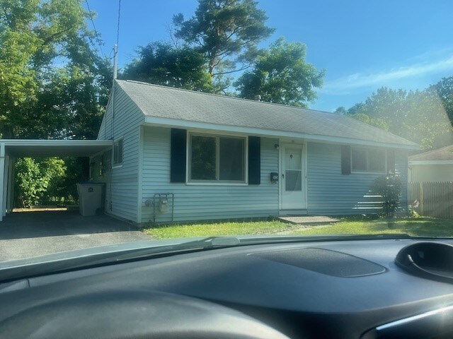 105 Warner Rd in Fayetteville, NY - Building Photo