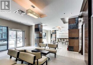 80 Western Battery Rd in Toronto, ON - Building Photo - Building Photo