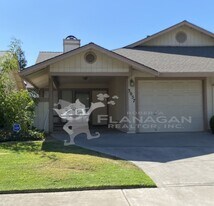 3057 W Queens Cir in Merced, CA - Building Photo