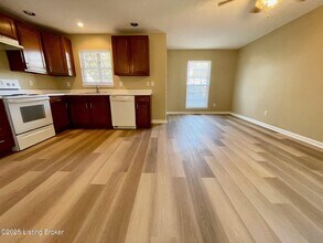 2650 Lindsay Ave in Louisville, KY - Building Photo - Building Photo