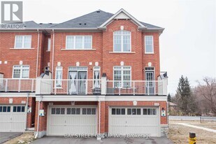 133 Dundas Way in Markham, ON - Building Photo